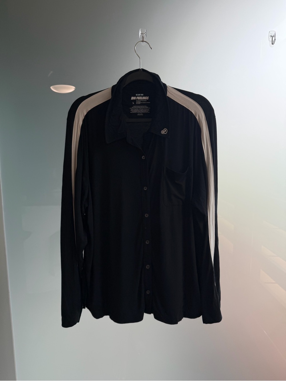 Alice + Olivia Big Feelings Black Long Sleeve Pajama Button Down Top - Picture 2 of 4